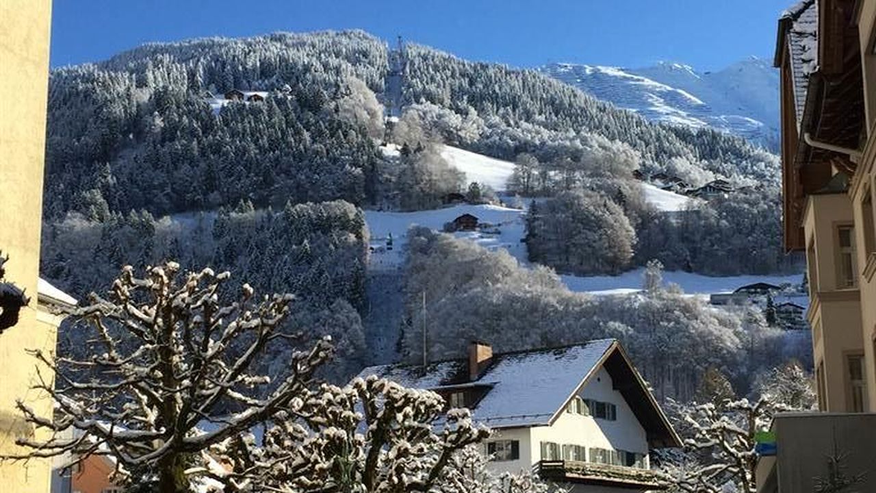 Kirchplatz Schruns Winter Kirchplatz Schruns Winter